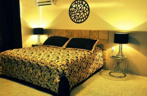 Гостиница Petry Plaza Hotel  Каноиньяс